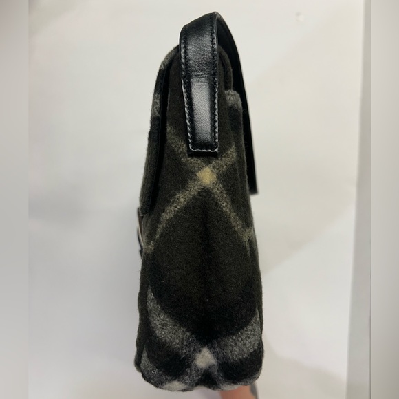 Rare Authentic Burberrys of London Blue Label Wool shoulder bag. Green/black - Picture 8 of 9
